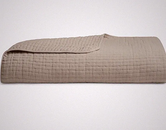 NEW $289 Parachute Air Organic Cotton Quilt Full/Queen Bisque