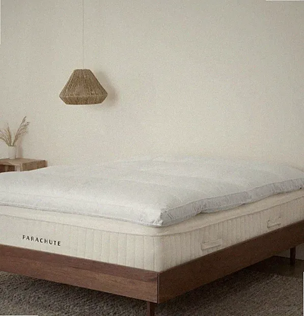 NIB $300 PARACHUTE 750 Fill Down Mattress Topper TWIN