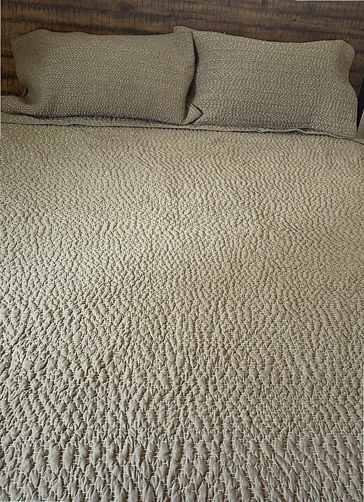 Parachute King/California King 114" x 96" Gray Quilt Bedding W/ Shams Stiched