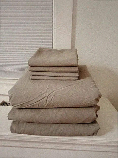 Parachute QUEEN MOSS Percale Sheet Set + Duvet Cover. Seven-Piece. FLAWS