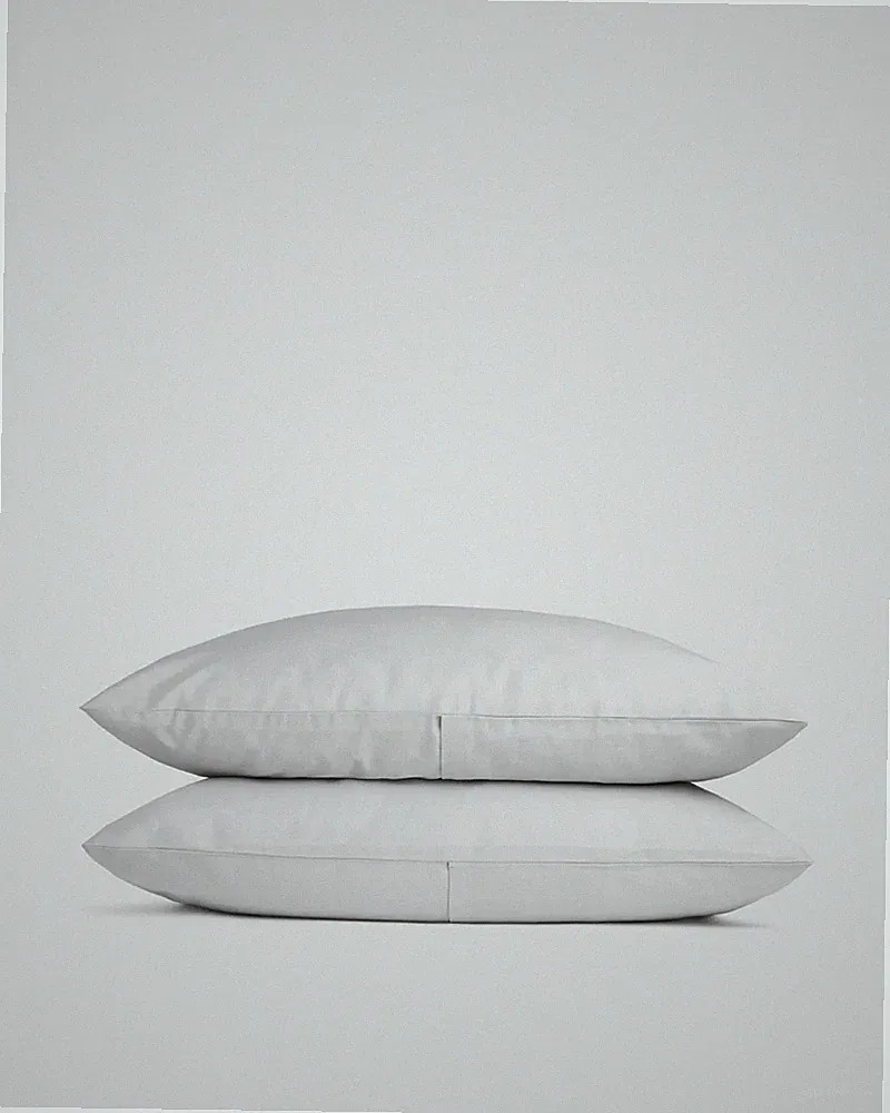 Parachute Sateen Pillowcase Set Standard Back Envelope in Light Grey Retails $59